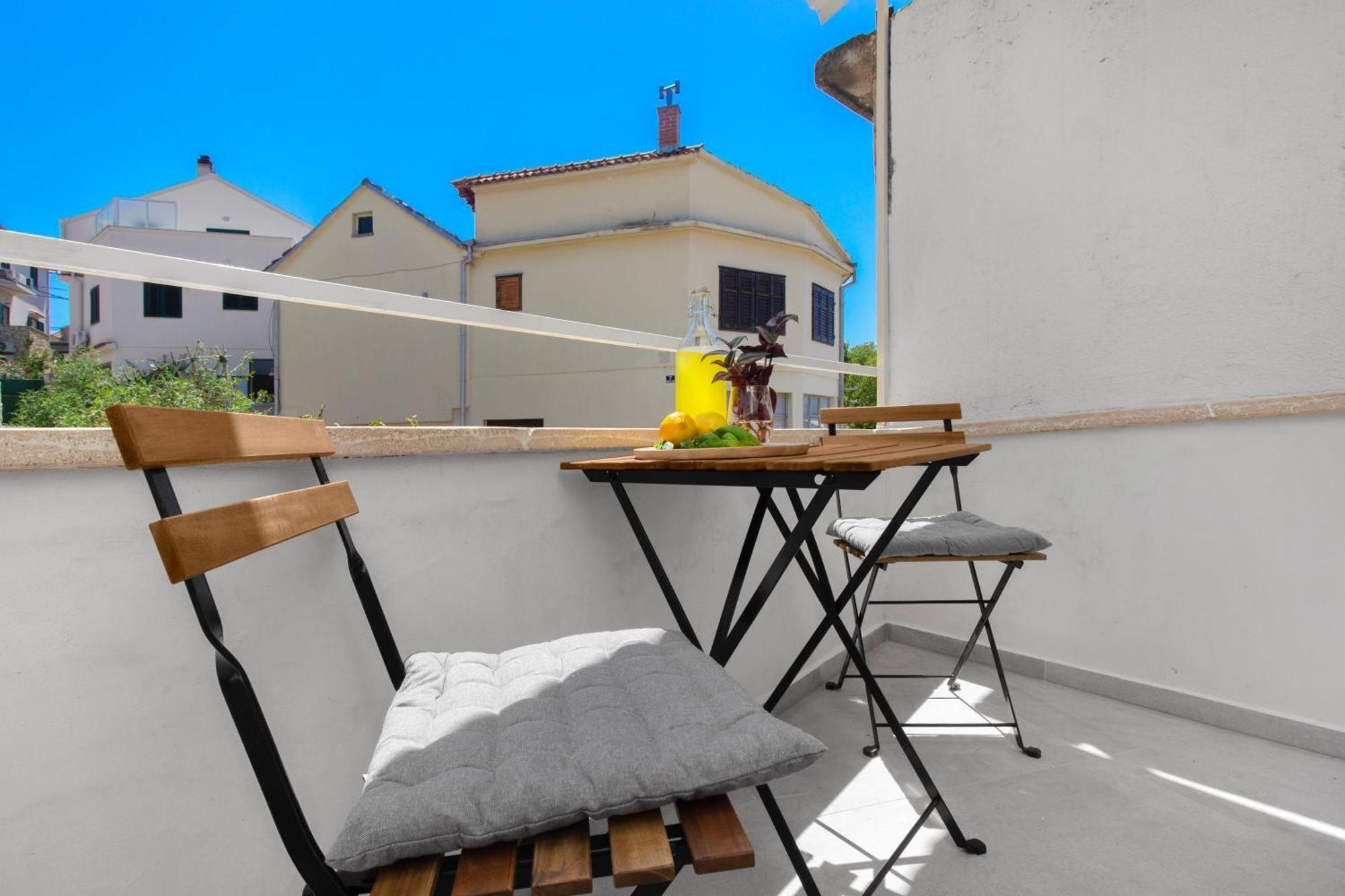 Studio Apartman Casa Lambasa Шибеник Экстерьер фото